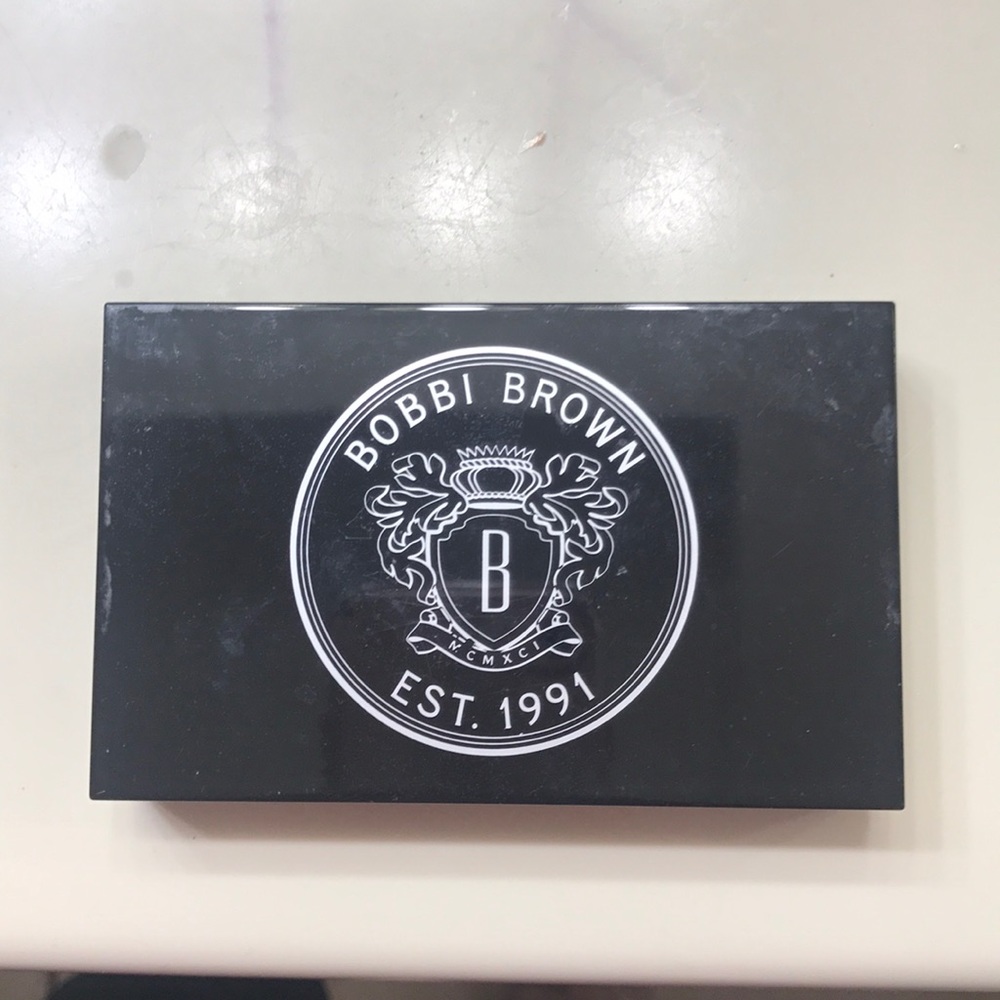 Bobbi brown eyeshadow and blush palette